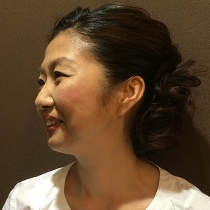 松 綾子