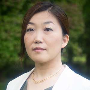 高橋 万紀子